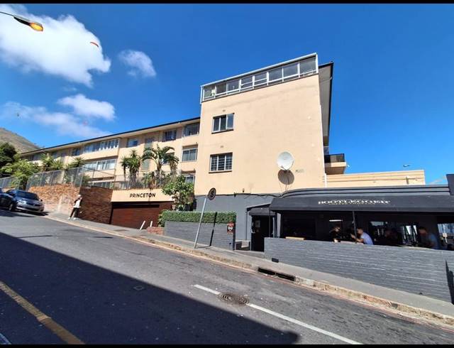 3 BEDROOM APARTMENT FOR SALE IN SEA POINT